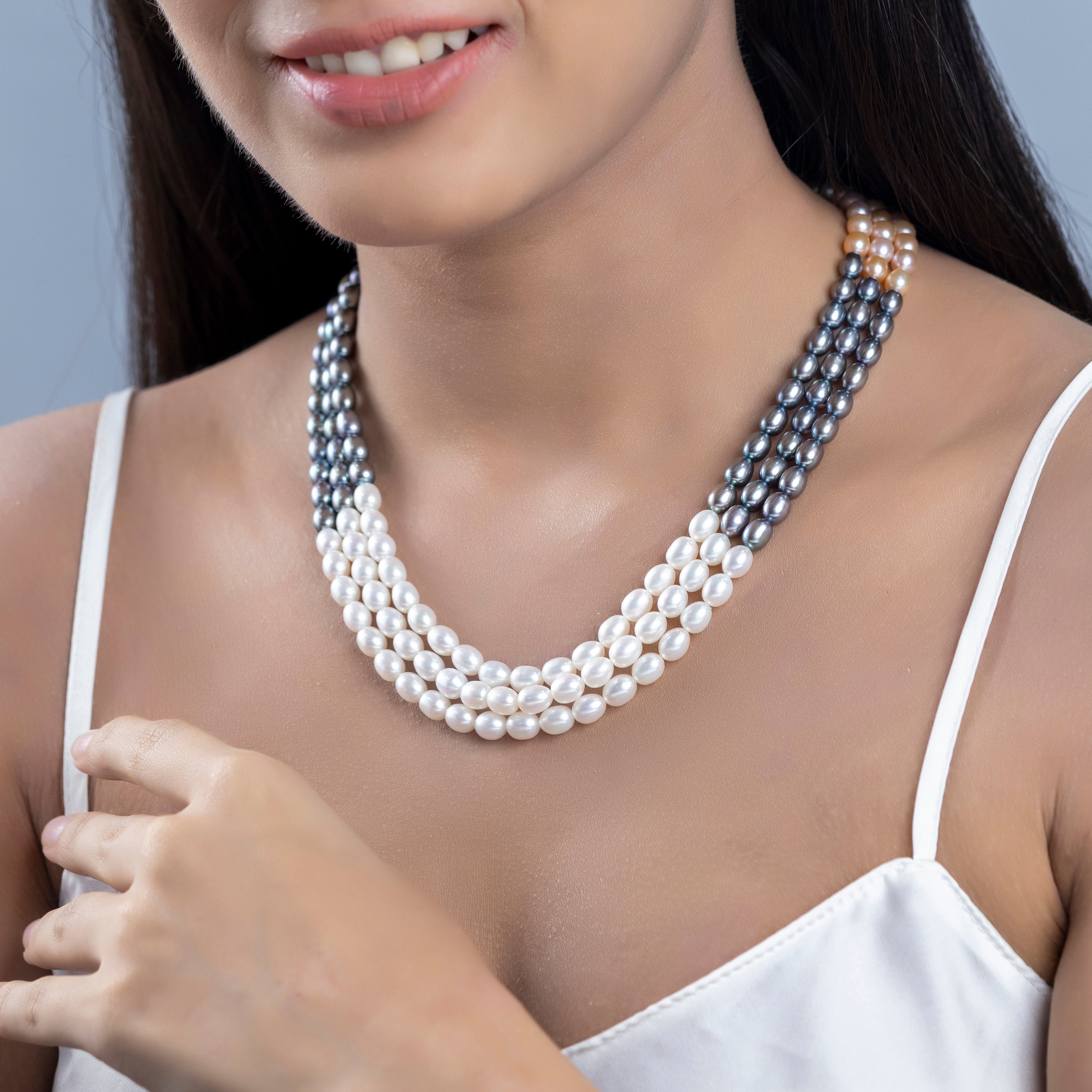 Monochrome Chic Oval 3-Line Freshwater Pearl Necklace