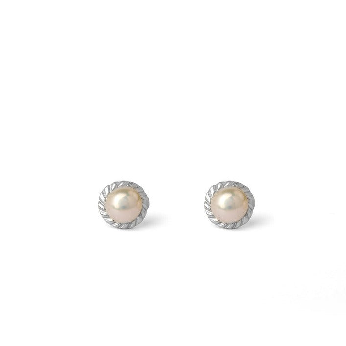 Kingdom's Grace Pearl Stud Earrings | Pearl