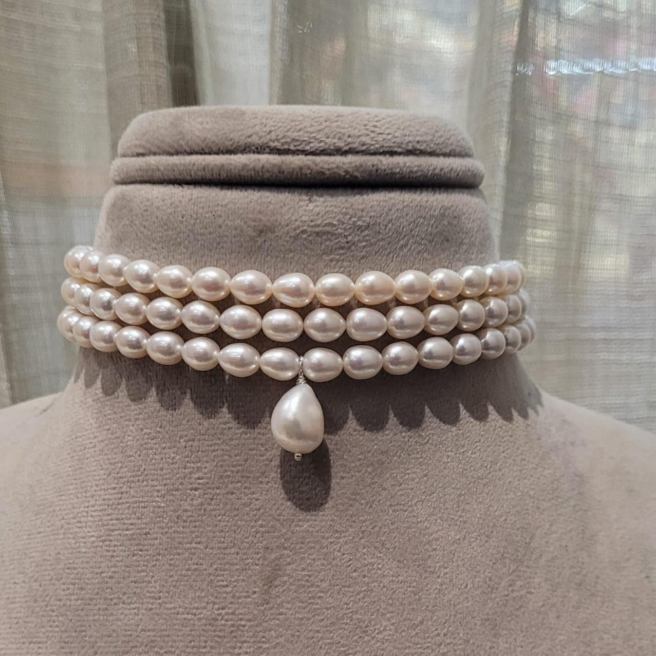 Freshwater 3 strand white pearl choker outlet