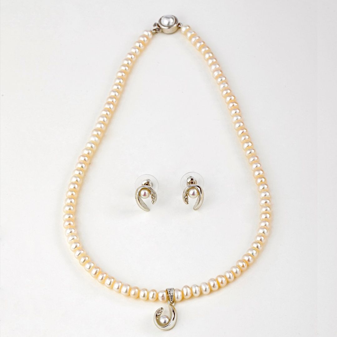 White Pearl Jewelry Set